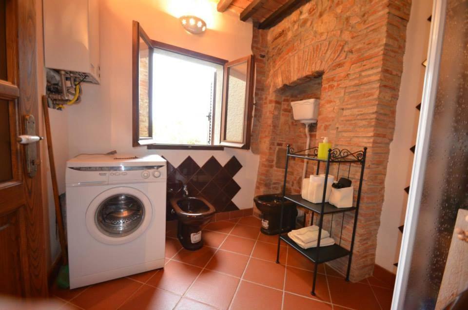 Appartamento La Divina Dimora Il Castello degli Spiriti Magni Montepescali Camera foto